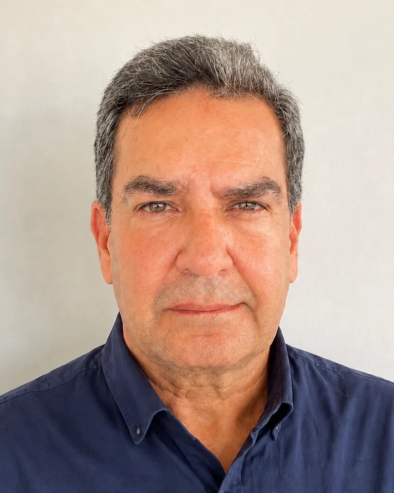 Retrato oficial de César Amar